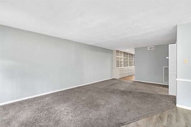 Photo - 53 River Creek Way