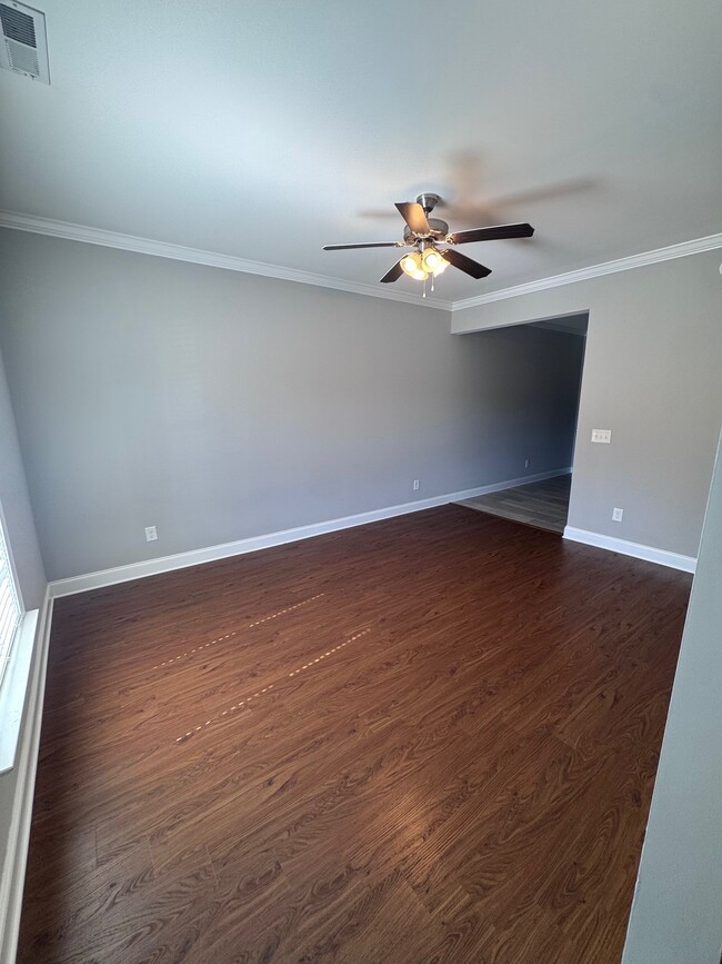 Photo - 274 Savannah Ave NE