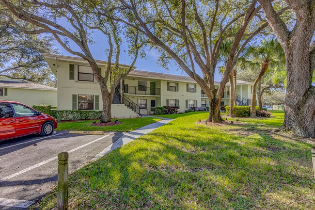 Photo - 601 Sabal Ridge Cir Unit A