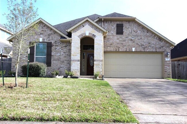 Building Photo - 2515 Golfcrest Dr Rental