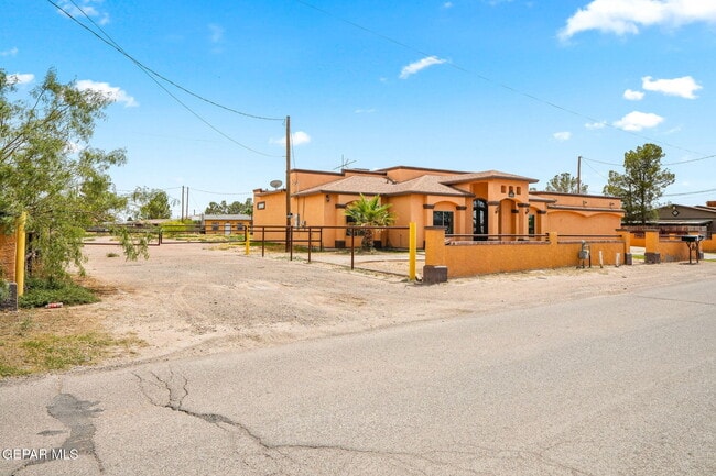 248 S Moon Rd