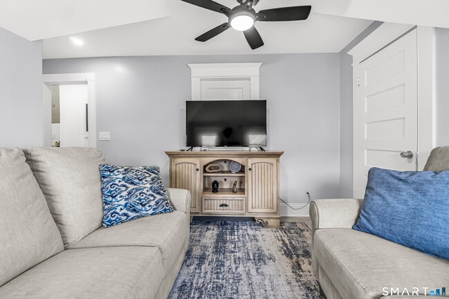 Photo - 277 Maplewood Ave