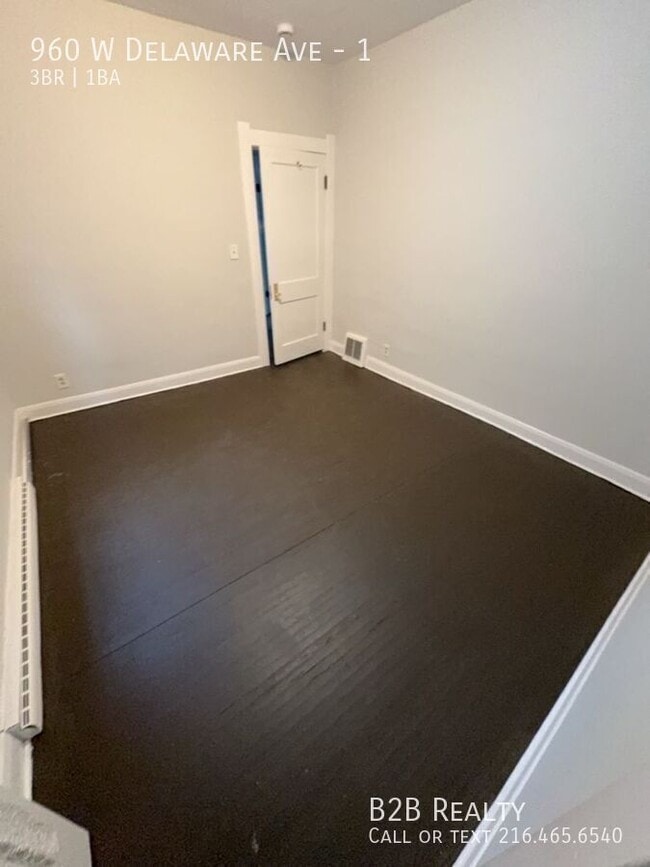 Photo - 960 W Delaware Ave Unit 1