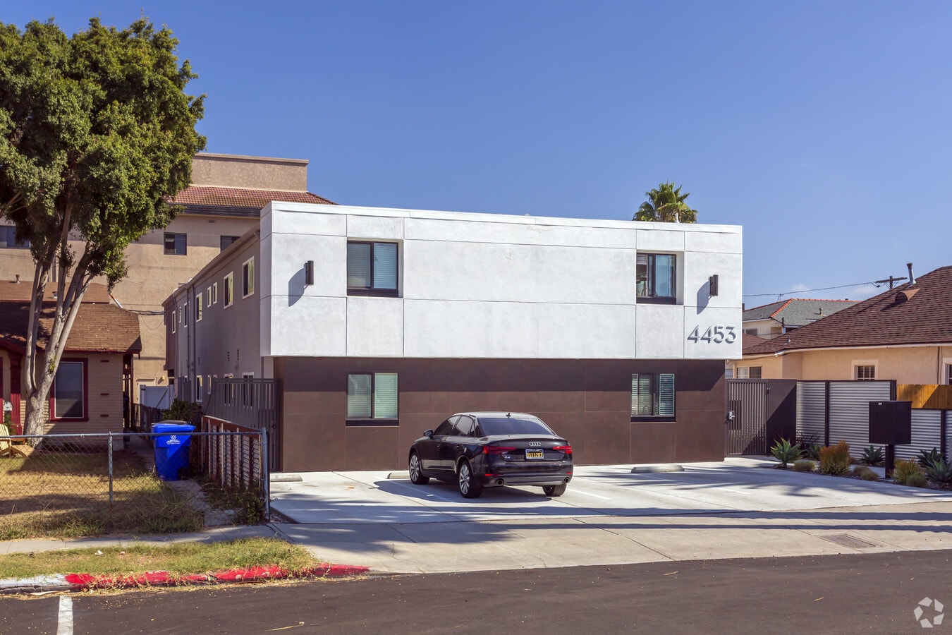 Photo - LS - 4453 North Avenue