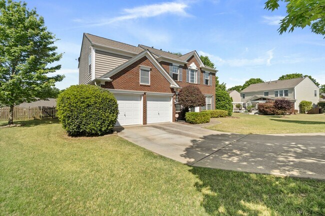 Photo - Beautiful 4 Bedroom, 2.5 Bath in Ballantyne Area