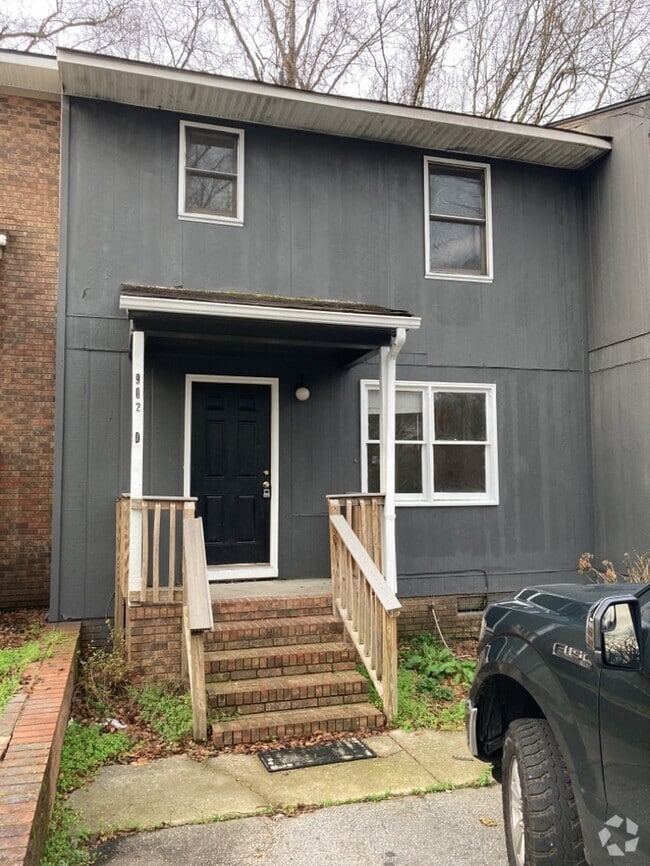 Building Photo - 902 Creekside Dr Rental