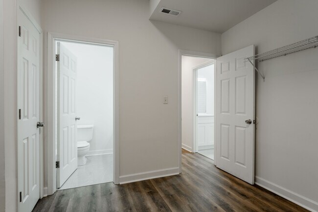 Photo - 2112 N Campbell Ave Unit G