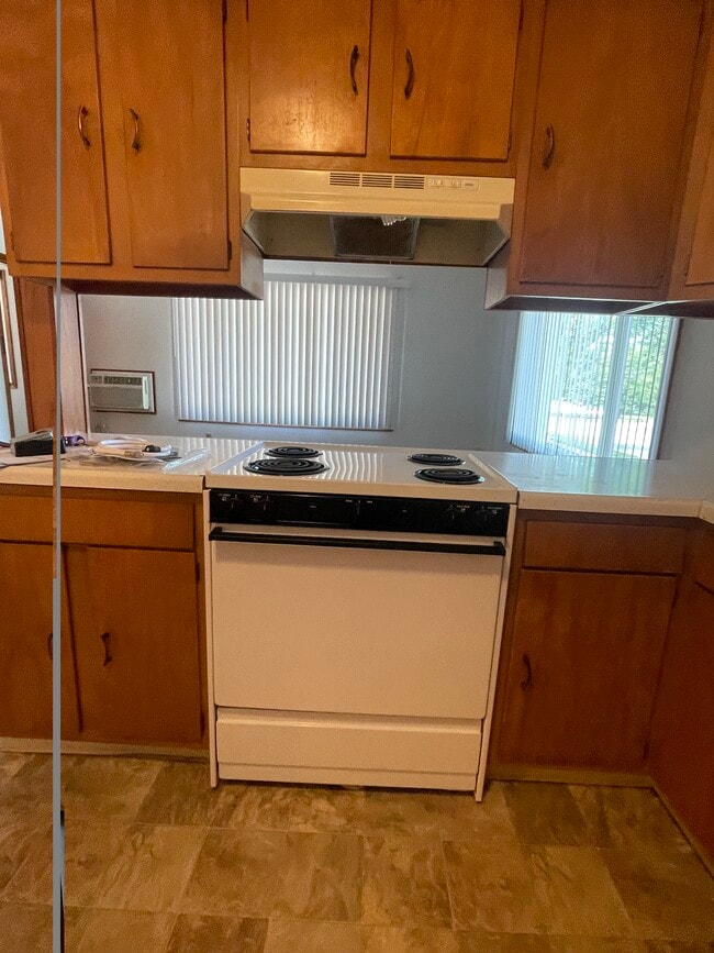 Photo - 205 W Walworth St Unit 5