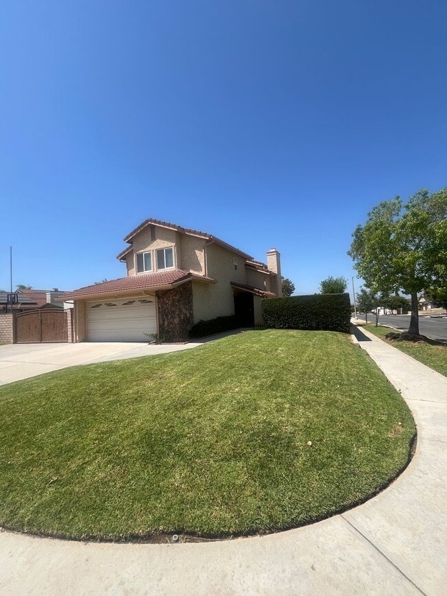 Photo - 613 Santa Paula St