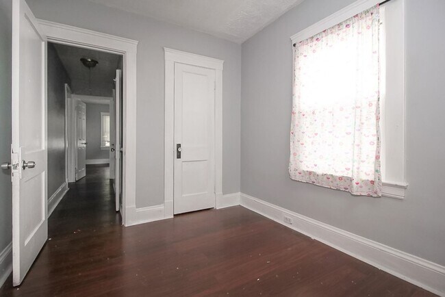 1909 Treadway Ave Unit 1909 Treadway Ave DOWN
