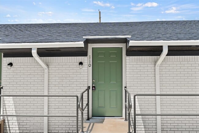 Photo - 316 W 7th St Unit 110