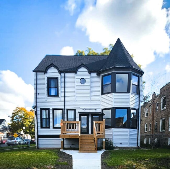 Building Photo - 1023 N Central Ave Unit 1