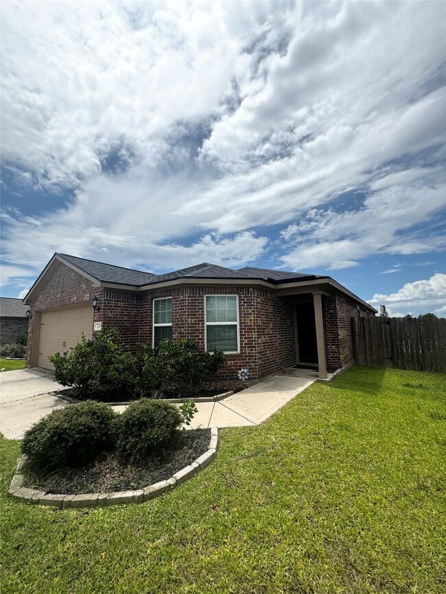 Photo - 329 Lone Mountain Dr