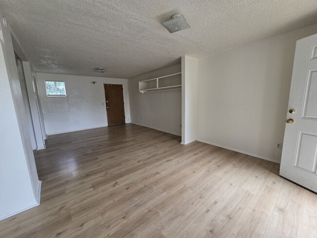 130 Rose Ave