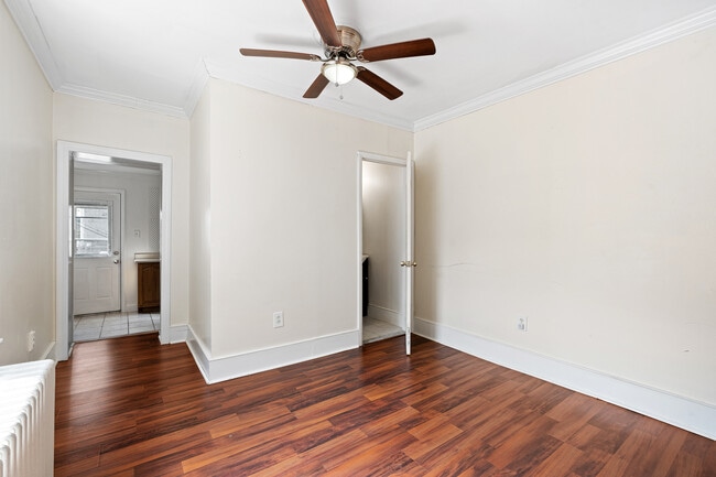 Photo - 4550 Silverwood St