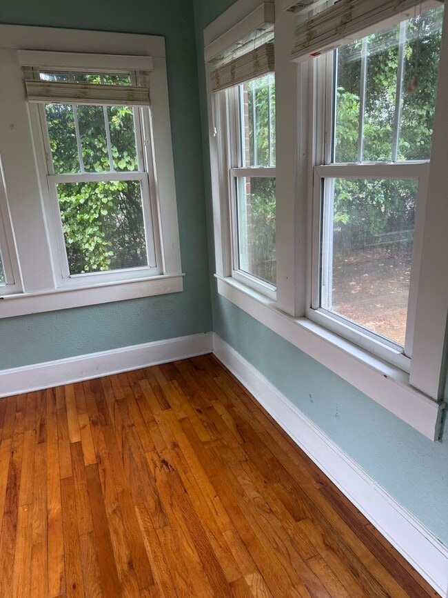 Photo - 105 Glenview Dr
