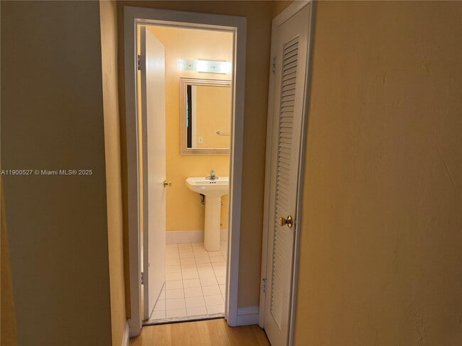 Photo - 9400 SW 77th St Unidad K6