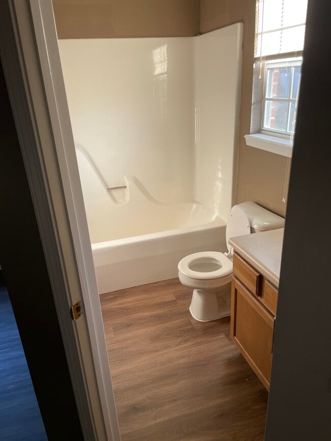 Photo - 5009-5011 S 30th St