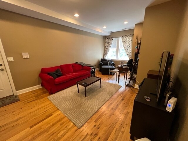 4855 N Springfield Ave Unit 2