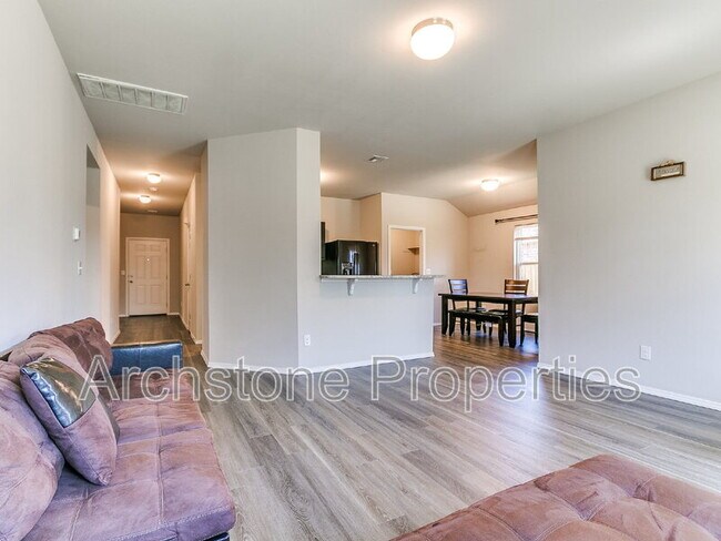 Photo - 1308 Dustin Dr