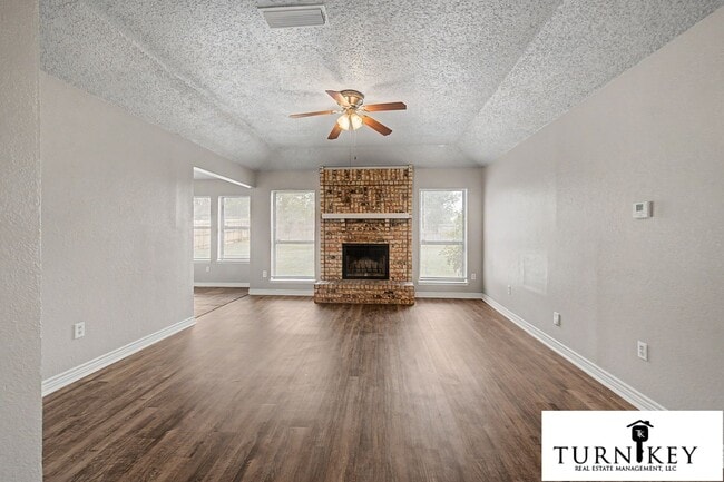 Photo - 913 Springhill Dr