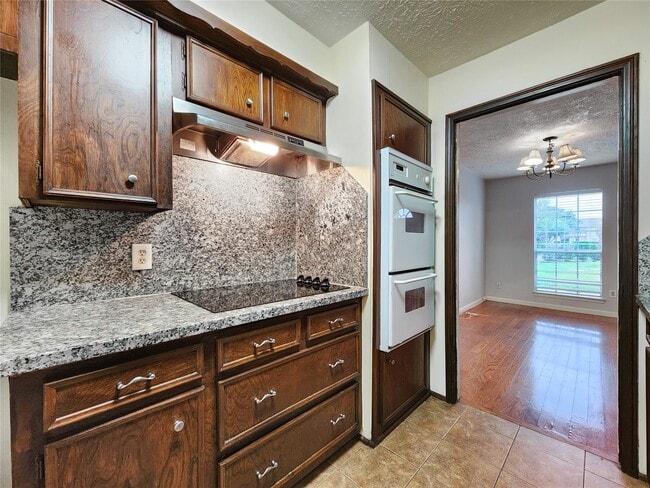Building Photo - 12226 Beamer Rd Rental