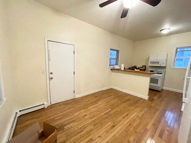 Photo - 29 Spring Garden St Unit 1