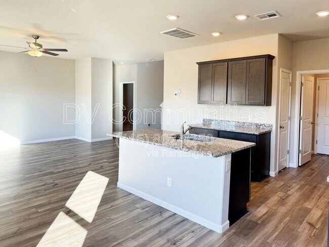 Photo - 1712 Amaranth Ln