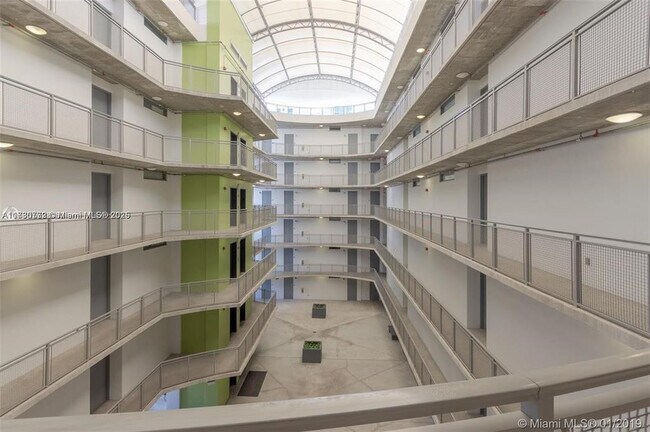 Photo - 455 NE 25th St Unit 902