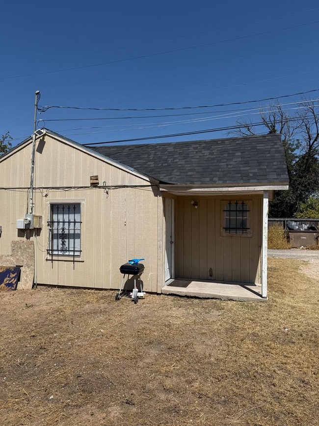 Building Photo - 1912 N Alleghaney Ave Rental