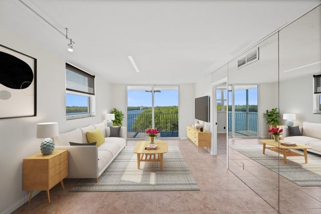 Photo - 689 NE 6th Ct