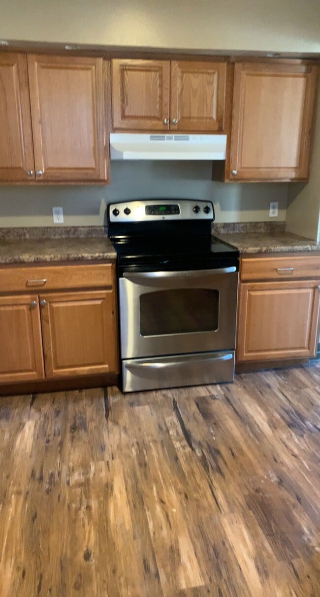 Building Photo - 1205 3rd Ave Unit 2