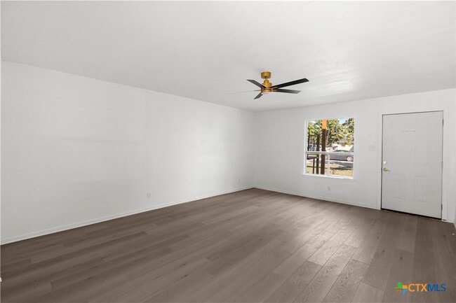 Photo - 2213 B Valley Forge Ave Unidad B