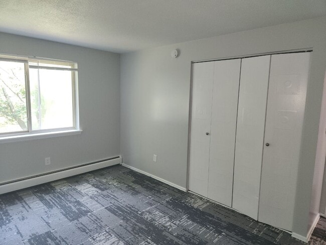 1rst Bedroom