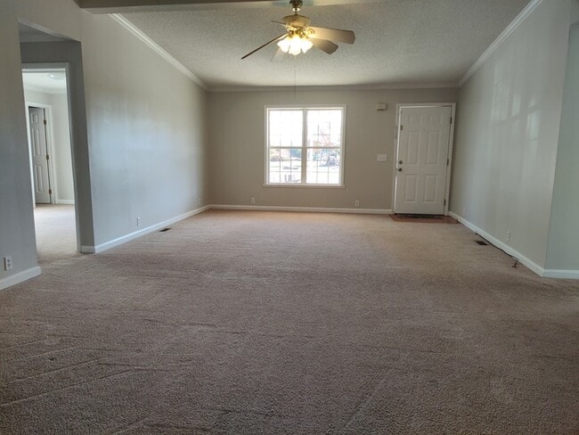 Photo - 1059 Hugo Dr