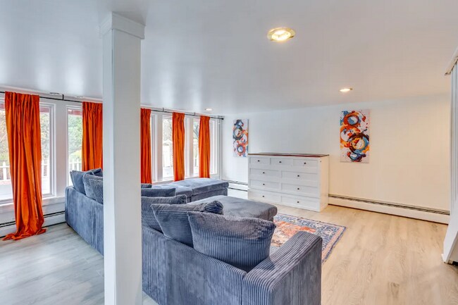 Photo - 4922 Westbranch Hwy