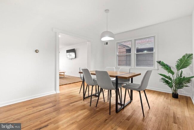 Photo - 282 Clermont Terrace