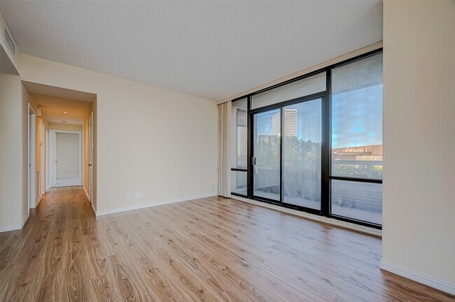 Photo - 14 Greenway Plz Unit 6P