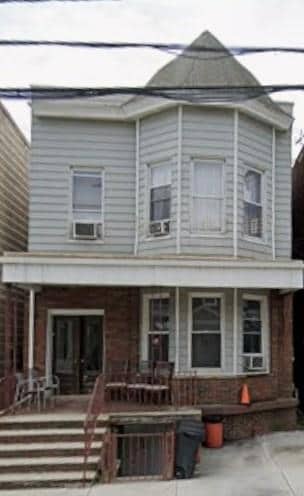 Building Photo - 315 21st St Unit 1