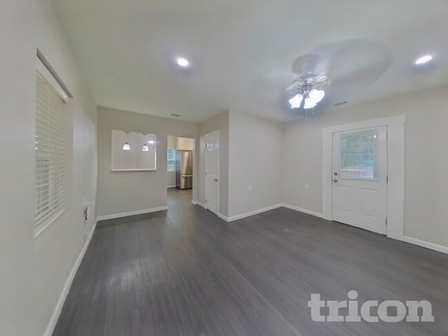 Photo - 4223 Dinglewood Ave