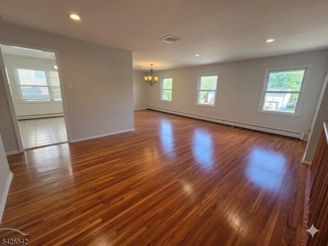 Photo - 101 Bloomingdale Ave