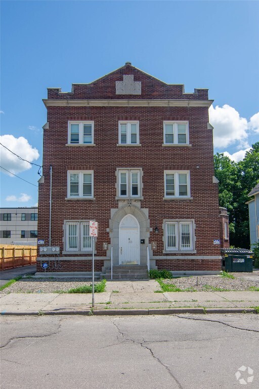 Building Photo - 30 Fayette St Unit 2nd Floor Rental