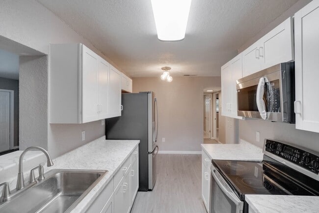 Photo - Updated 3/2 Pool Home in Apopka (Mt. Plymo...