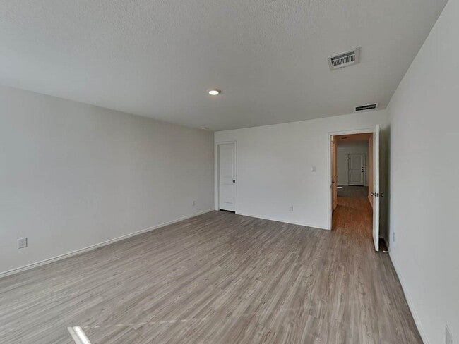 Photo - 5933 Antonio Pl