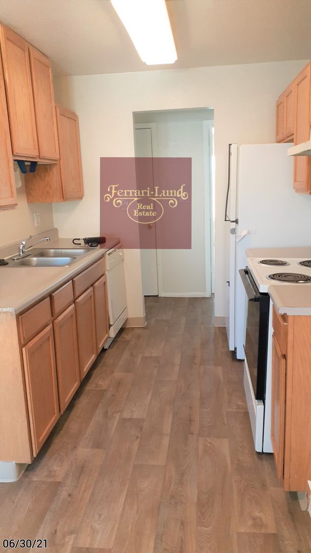 Condo Near UNR, upstairs apartment, 2 Bed... - Condo Near UNR, upstairs apartment,  2 Bed... Unit 172