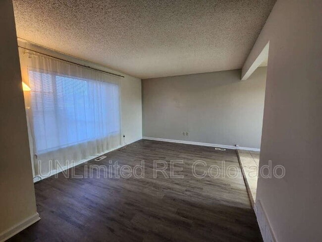 Photo - 986 Croke Dr