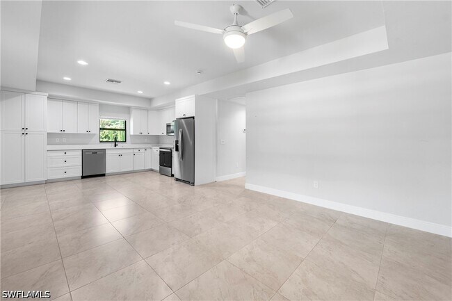 Photo - 11251 Dean St