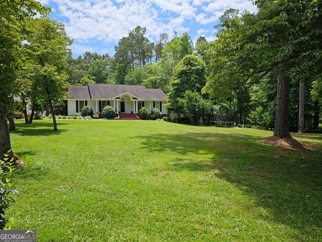 Building Photo - 15 Falcon Dr