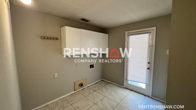 Photo - 4956 Durbin Ave