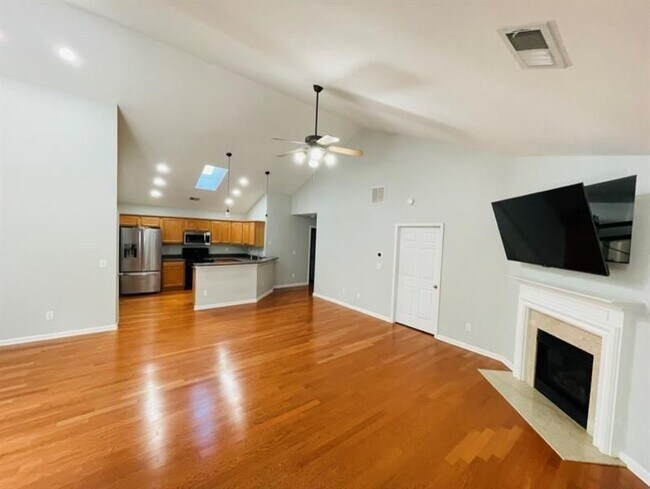Photo - 2335 Gateview Ct